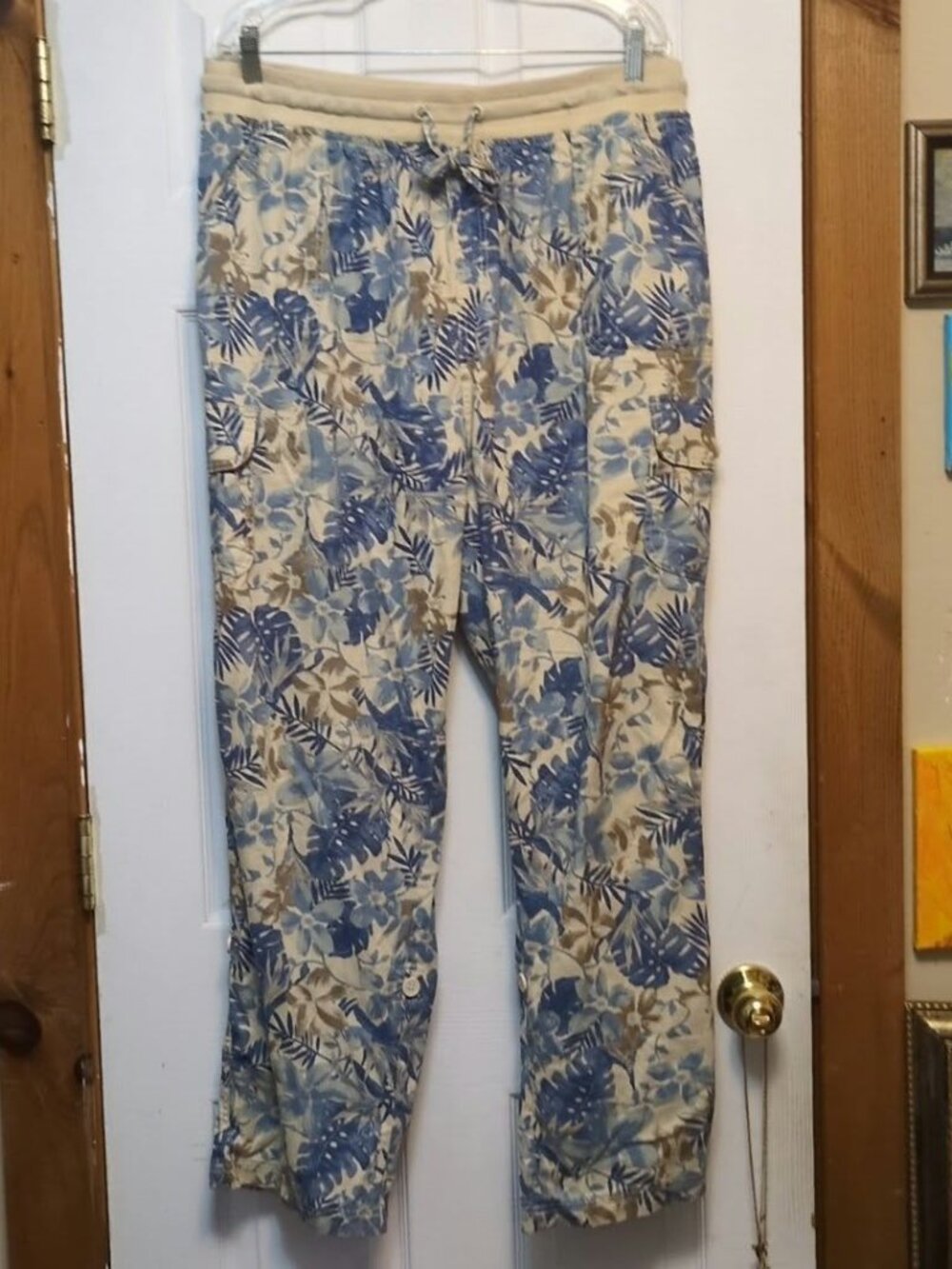 Woman Within Size 18W Convertible Cargo Pants Capri Tropical Khaki Blue Floral